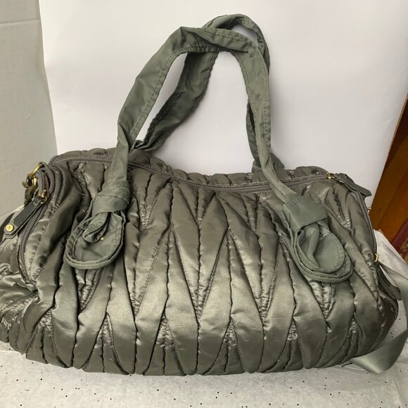 Timi & Leslie Marie Antoinette Silver Nylon Quilted Baby Diaper Bag - Size Large - Picture 6 of 16